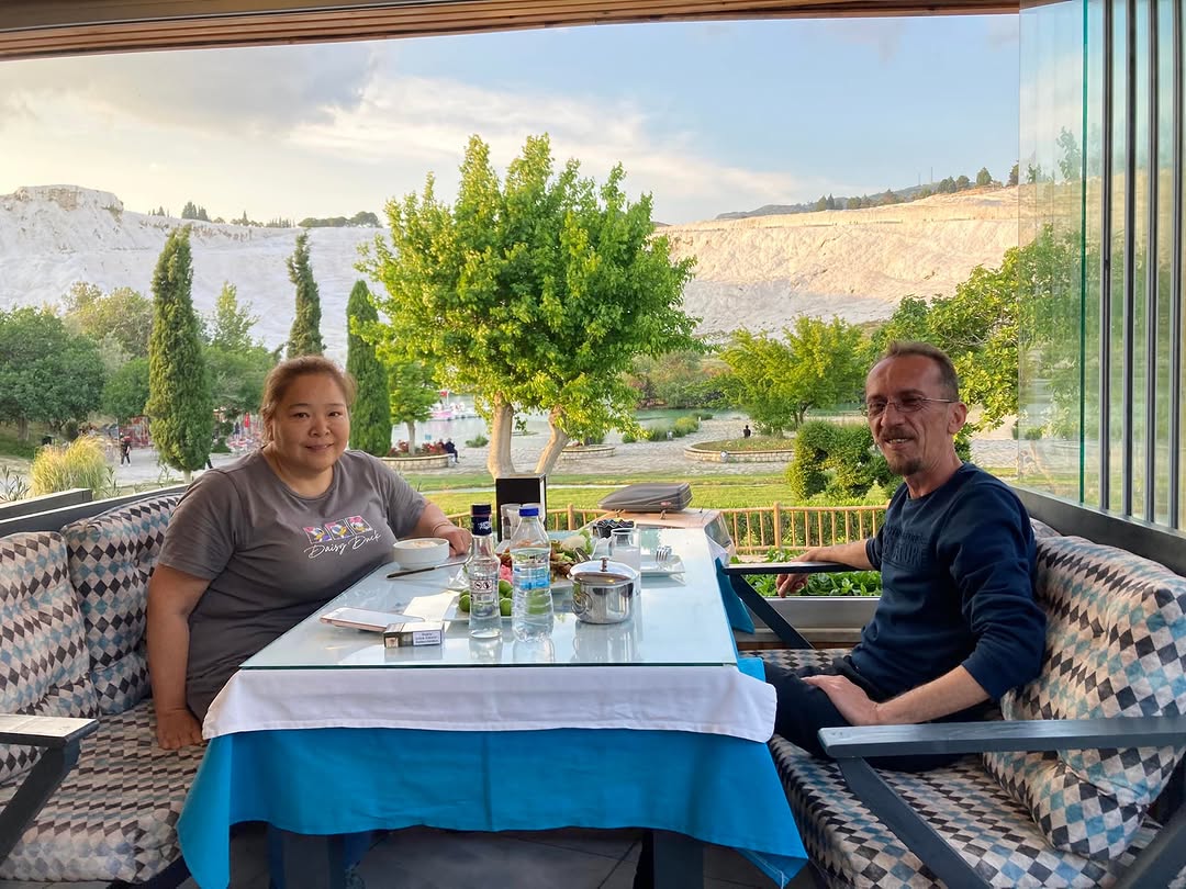 Kayaş Restaurant: guests enjoying the atmosphere