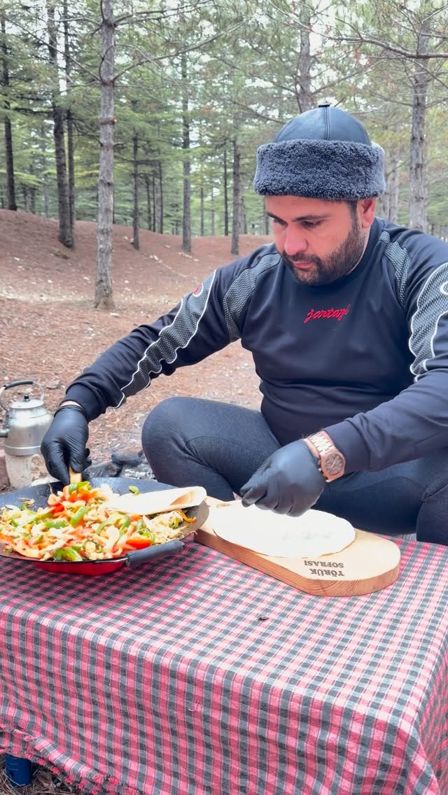 Yörük Sofrası: food preparation and atmosphere