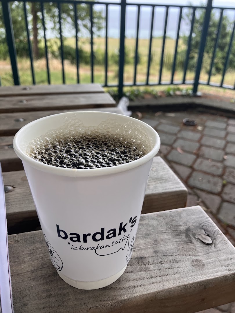 Bardak's: clear photo of branded drink
