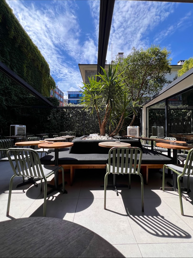 Espressolab: inviting and professional venue photo