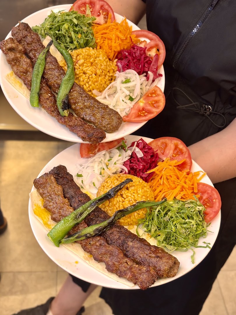 Uzunsokak Ocakbaşı: appetizing, high-quality food presentation