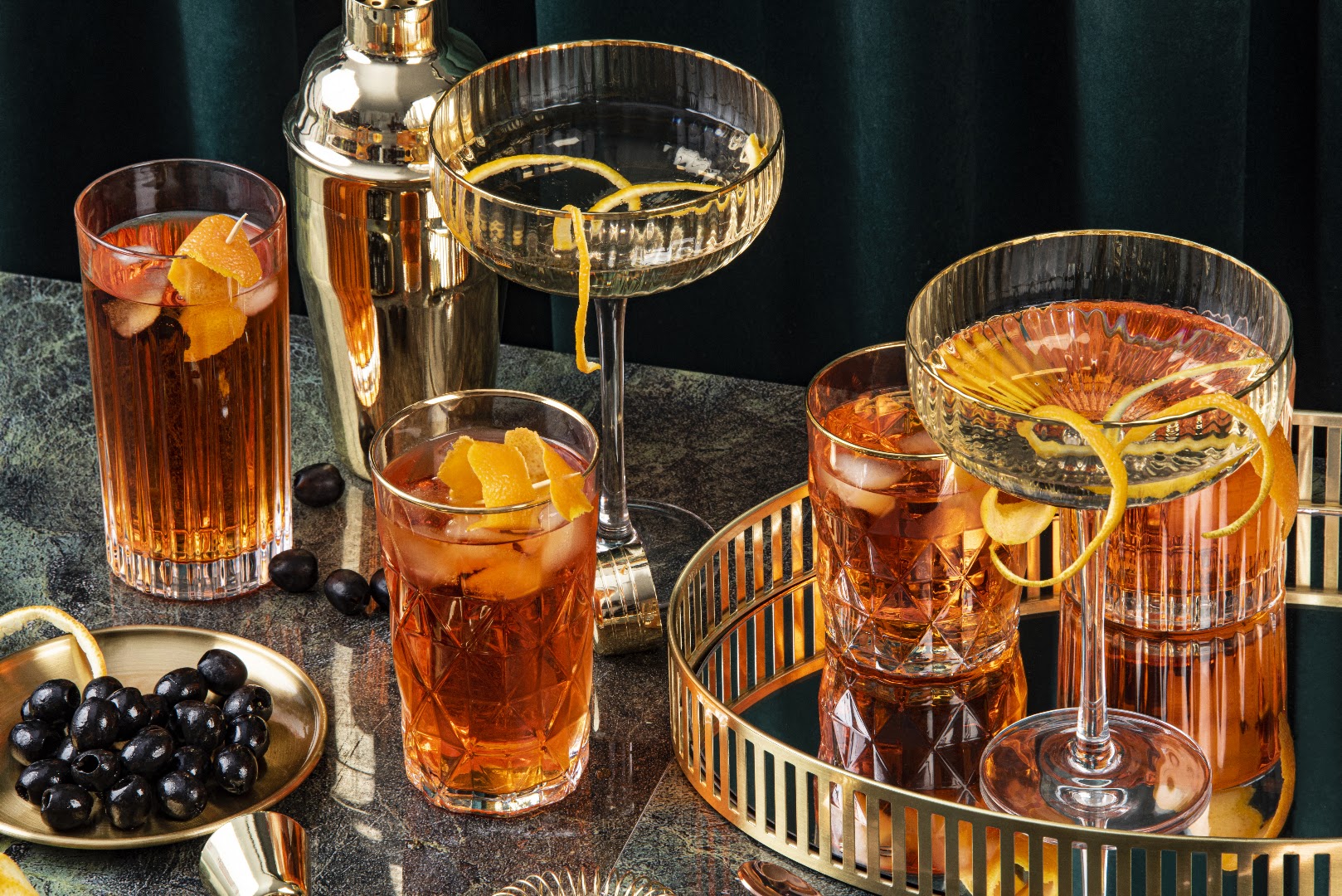 Ashes: professional high-quality cocktail photography