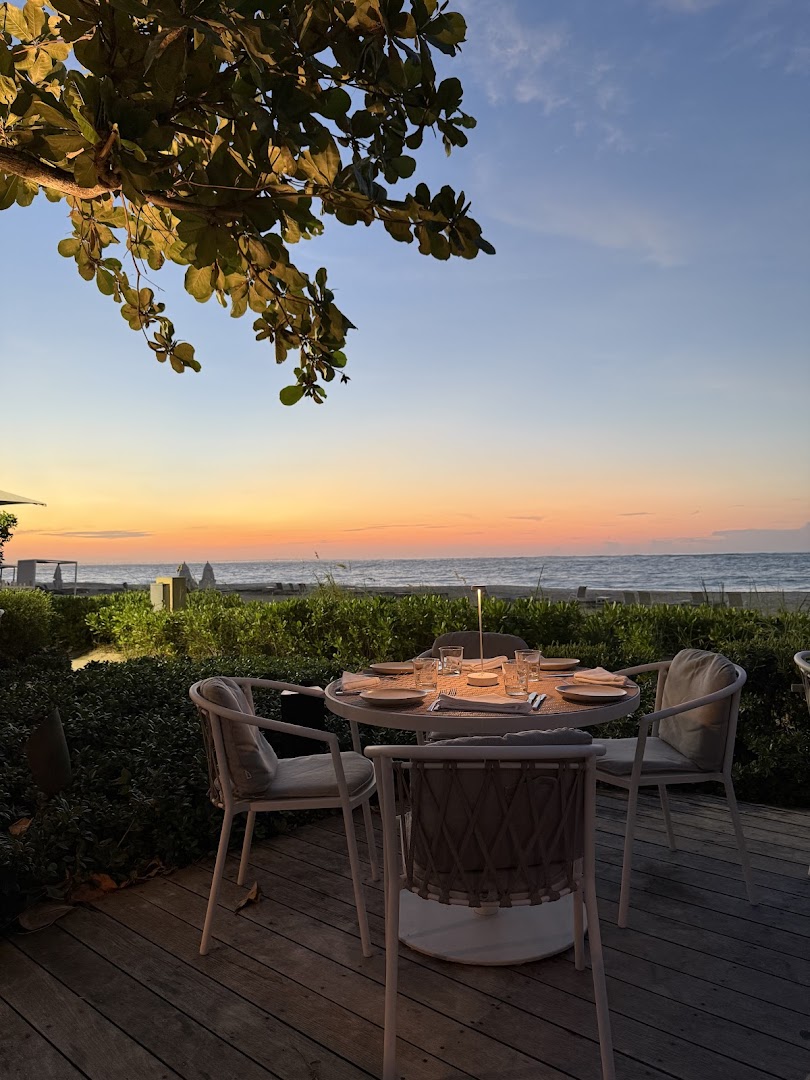 Infiniti Restaurant & Raw Bar: beautiful atmosphere and scenic view