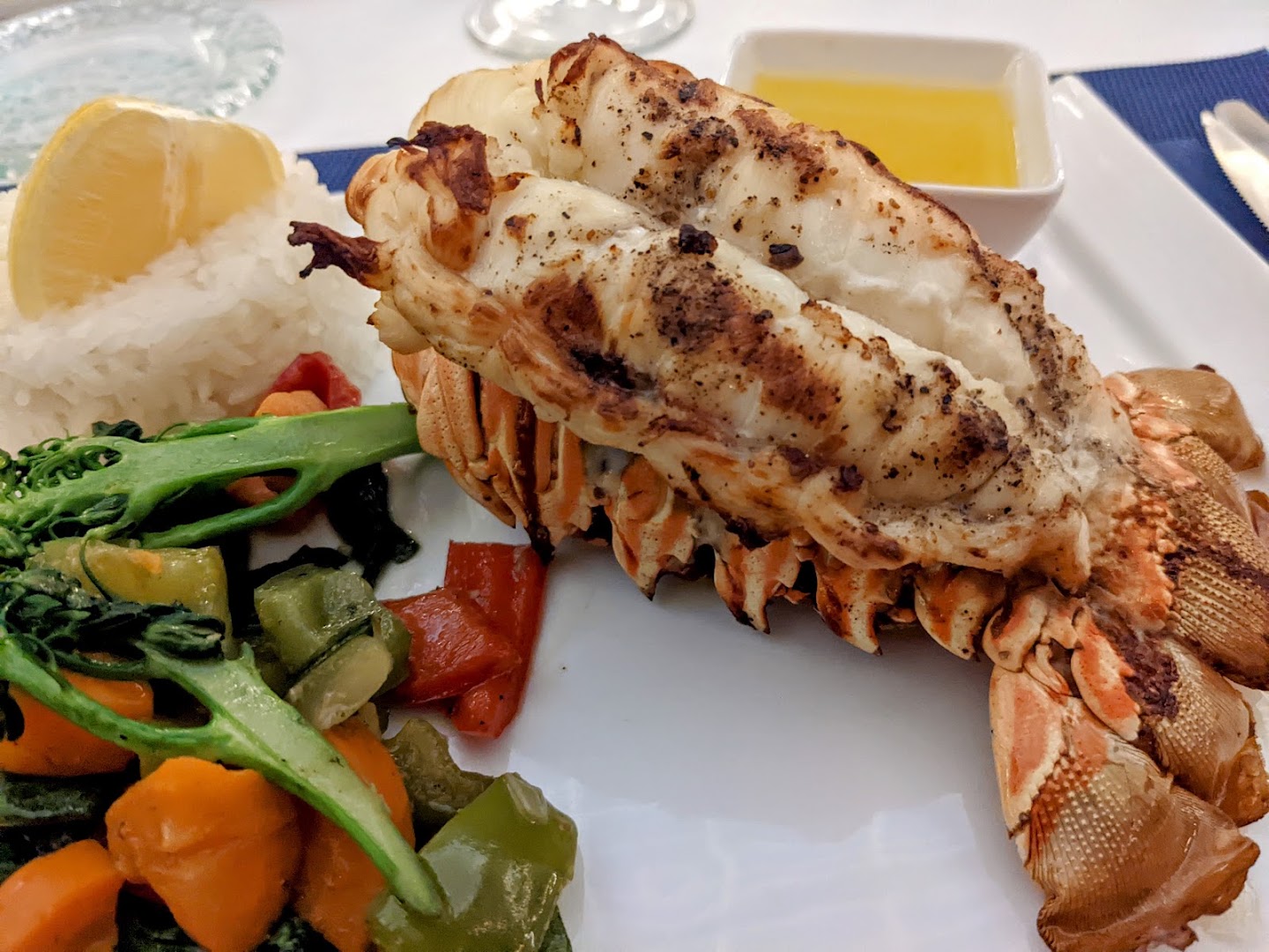 Opus Wine Bar and Grill: appetizing, high-quality food photography