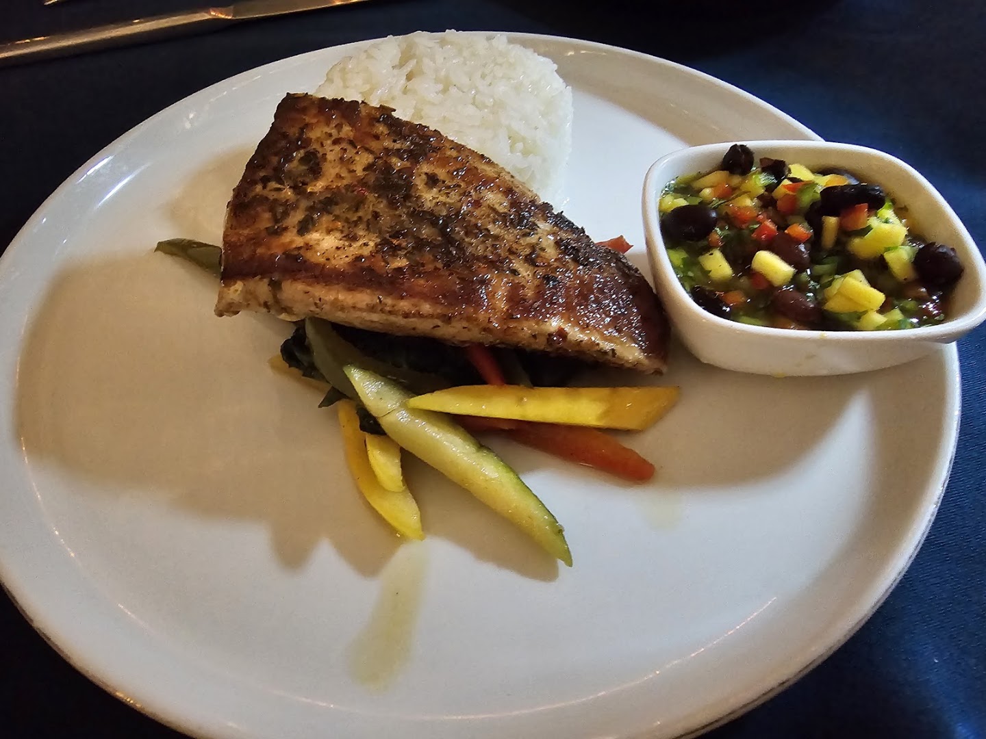 Opus Wine Bar and Grill: appetizing, high-quality food photography