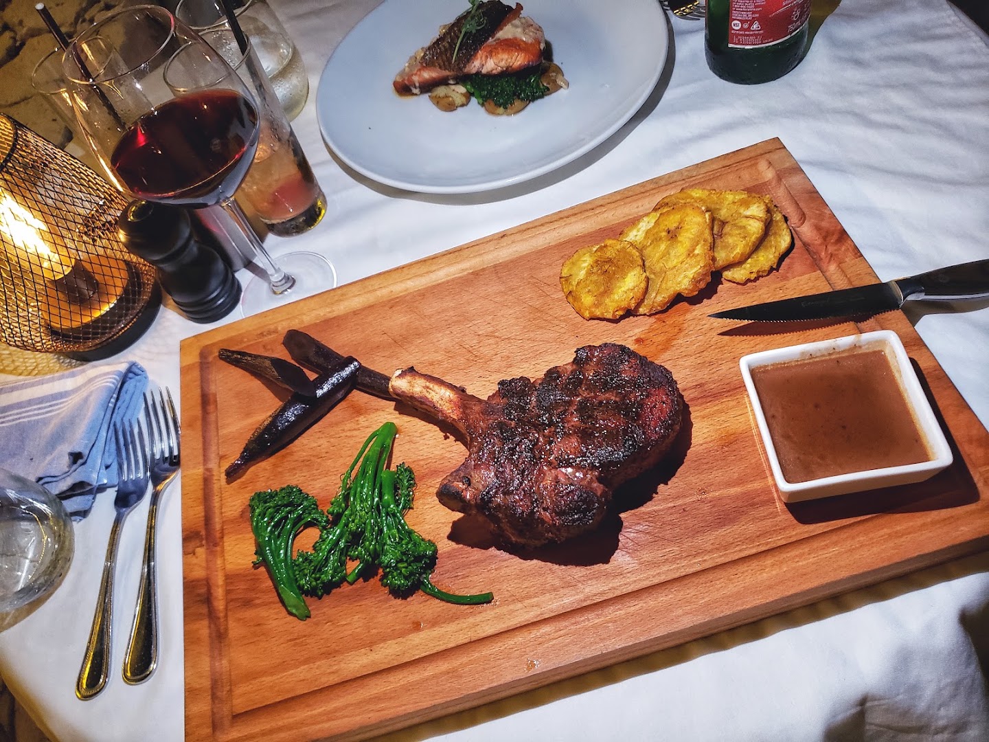 Opus Wine Bar and Grill: appetizing, high-quality food photography