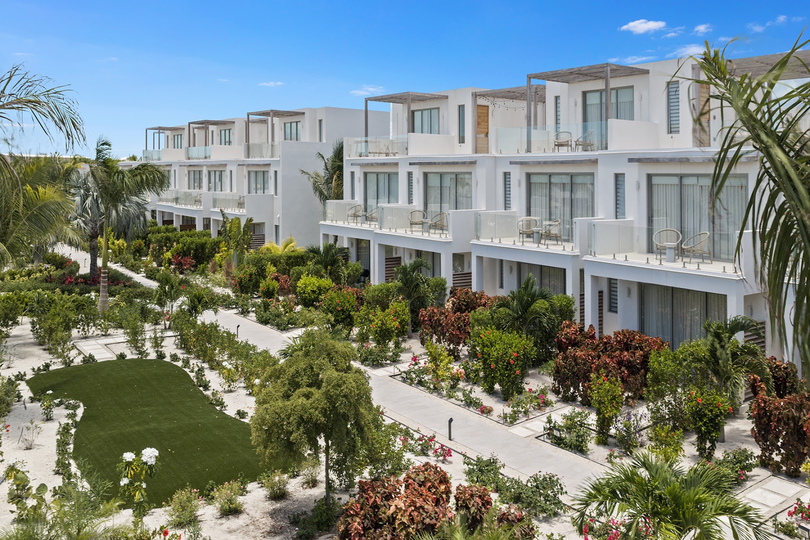 The Park at Grace Bay: high quality exterior hotel view