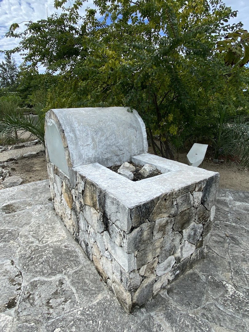 Turks and Caicos National Museum (Providenciales): displays museum outdoor exhibit