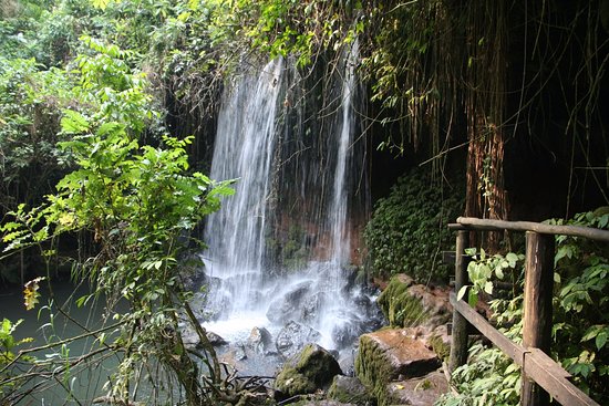 Amabere Ga Nyinamwiru Caves: beautiful photo of the venue