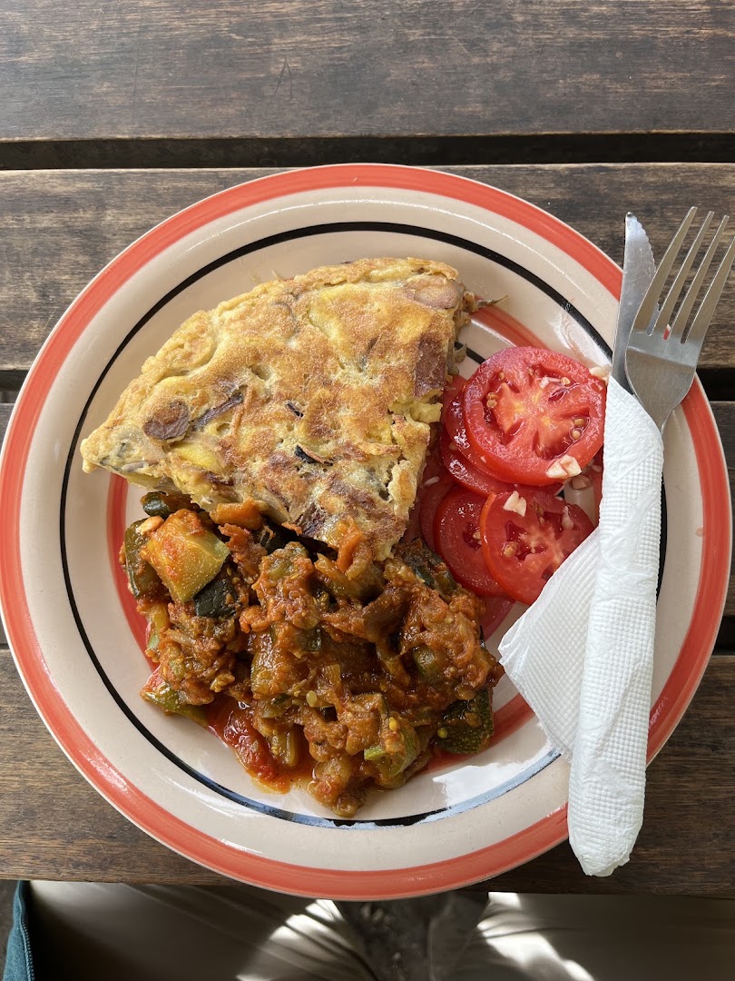 Everybody's Kitchen (EBK): appetizing photo of restaurant food