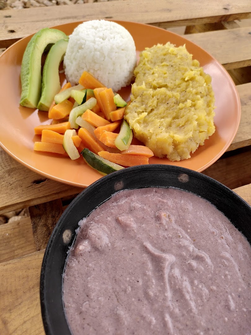 Gaia Eco Hub: appetizing photo of served food