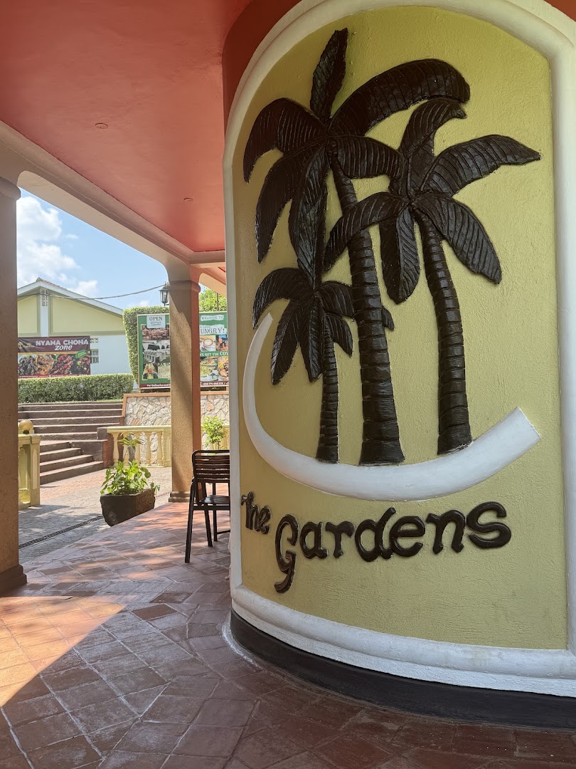 Gardens Restaurant, Cafe & Art Gallery: attractive exterior signage and atmosphere