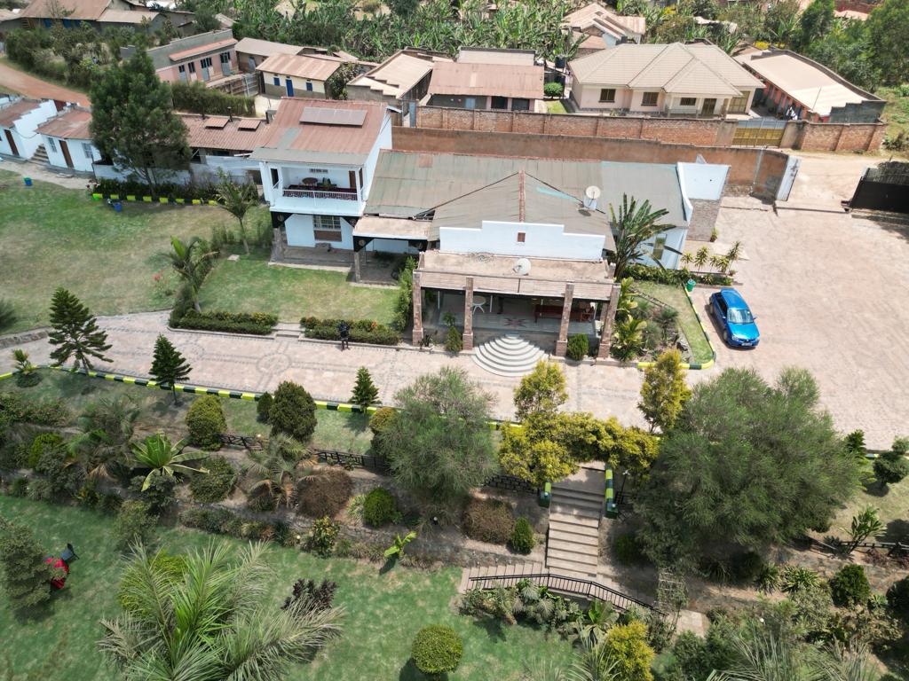 Riverside Resort Hotel Kabale: clear aerial view of property
