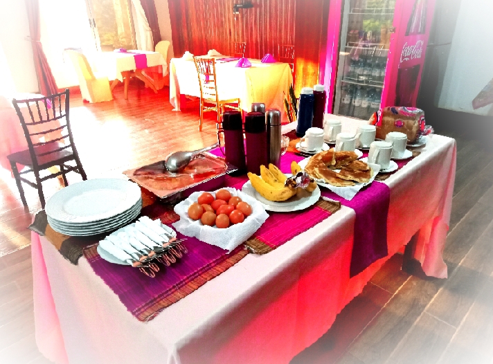 Riverside Resort Hotel Kabale: clear photo of breakfast setup