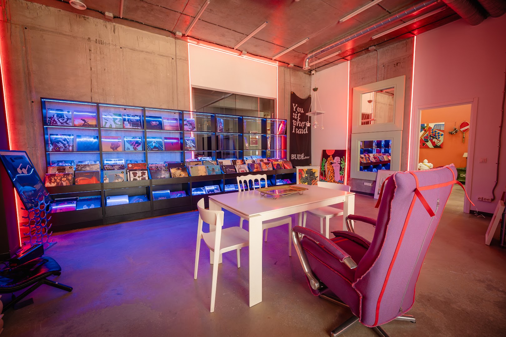 Just Punk Tea Vozdvyzhenka: clear interior shot showing atmosphere