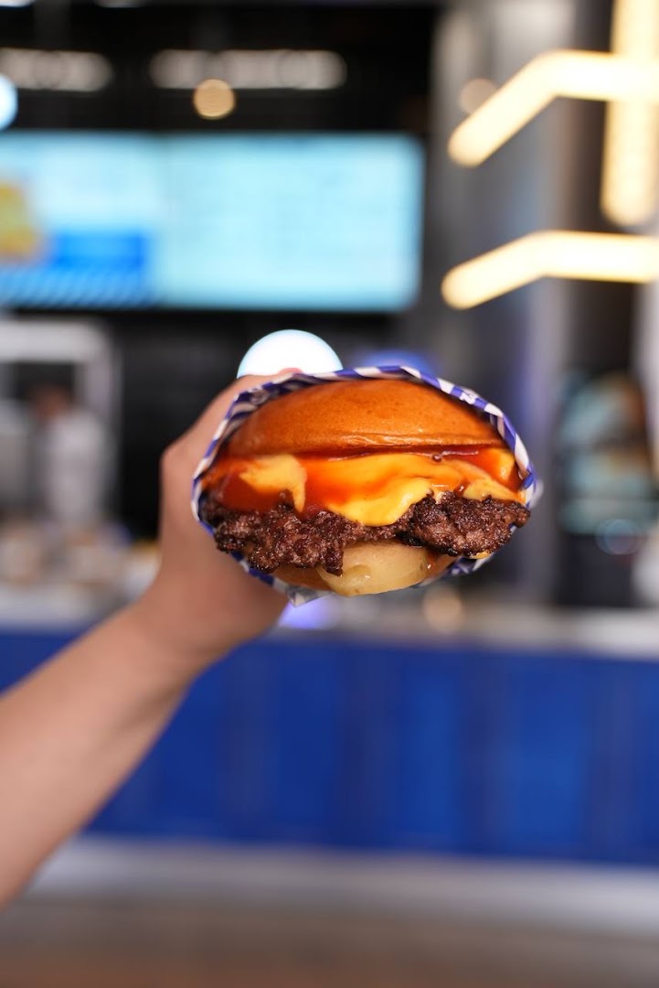 Let's Smash Respublika: appetizing, high-quality food photo