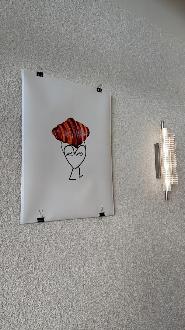 Bake Studio: artistic decor enhances venue atmosphere