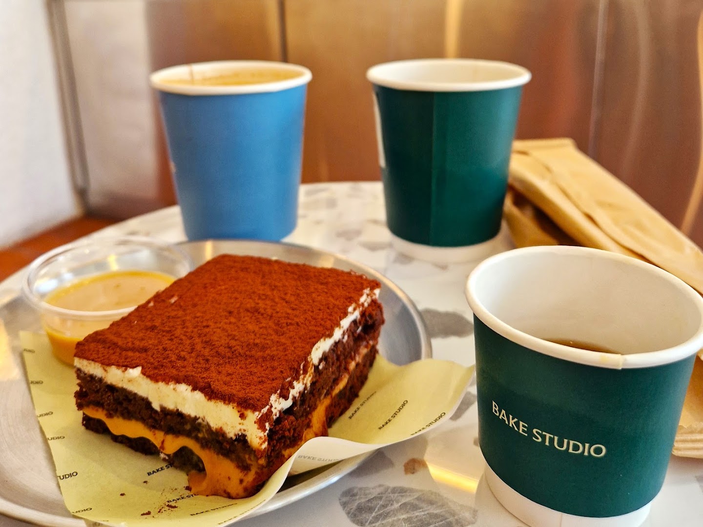 Bake Studio: appetizing food and drink presentation