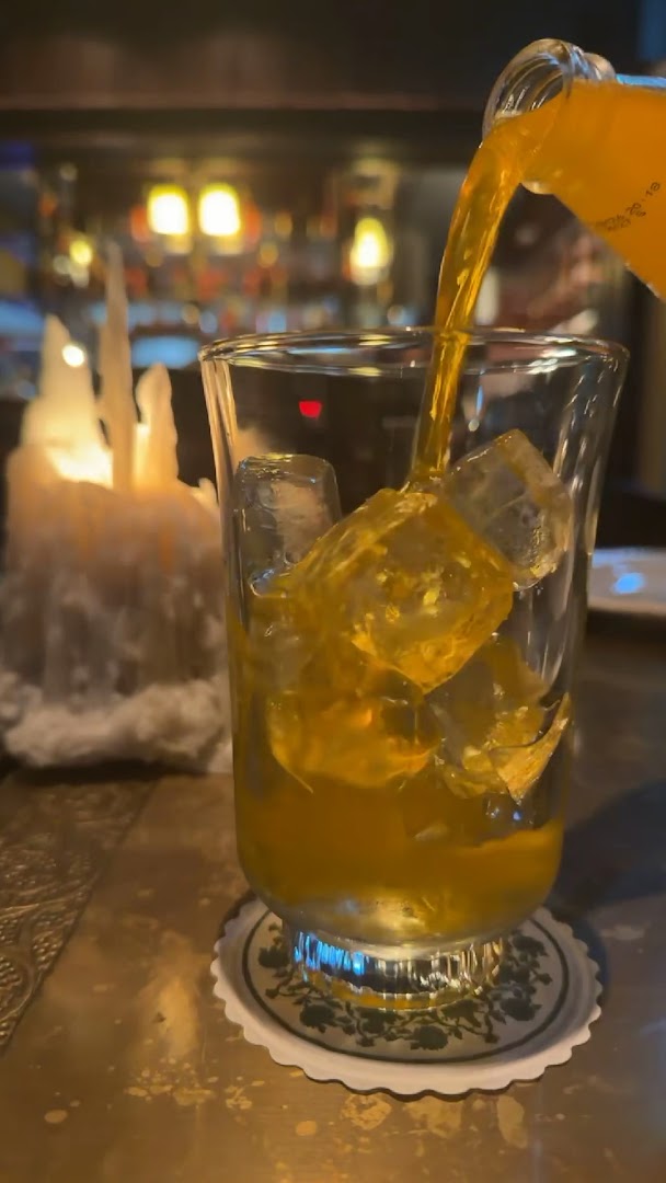 Berenjak: high quality drink pour shot