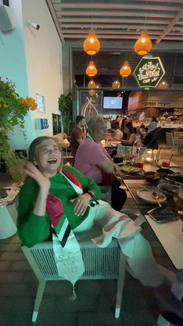 Bua Thai Cafe: authentic restaurant atmosphere