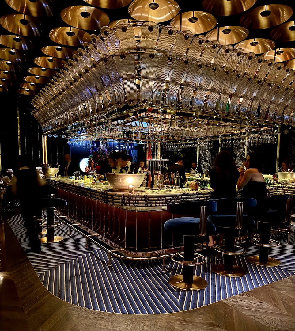 Isabel Mayfair: high quality interior atmosphere shot