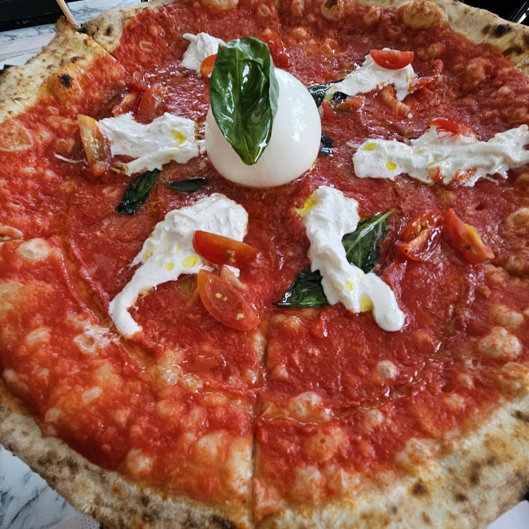 L'Antica Pizzeria da Michele: appetizing, high-quality food photography