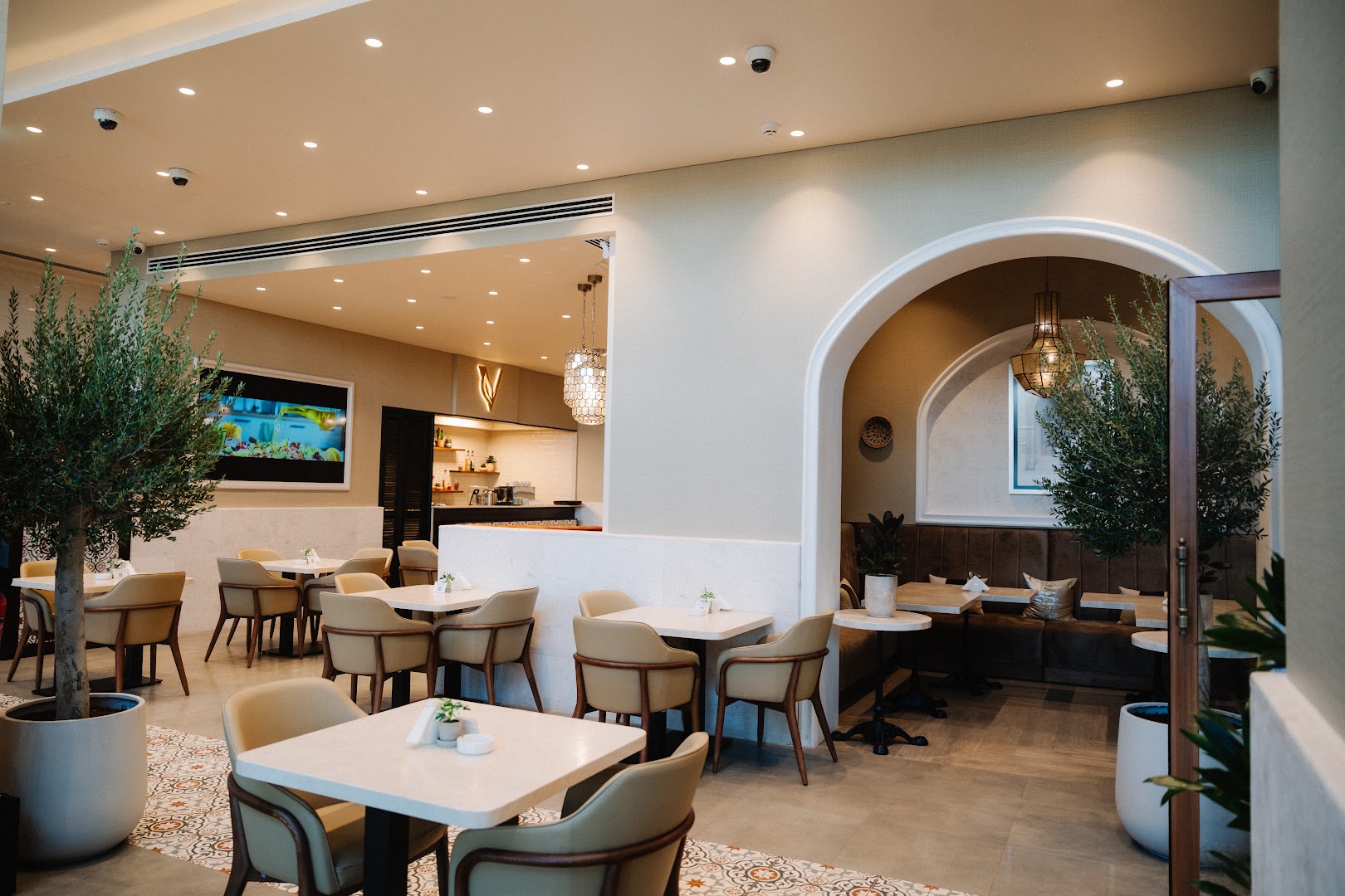 Levant Oriental: professional interior shot of restaurant
