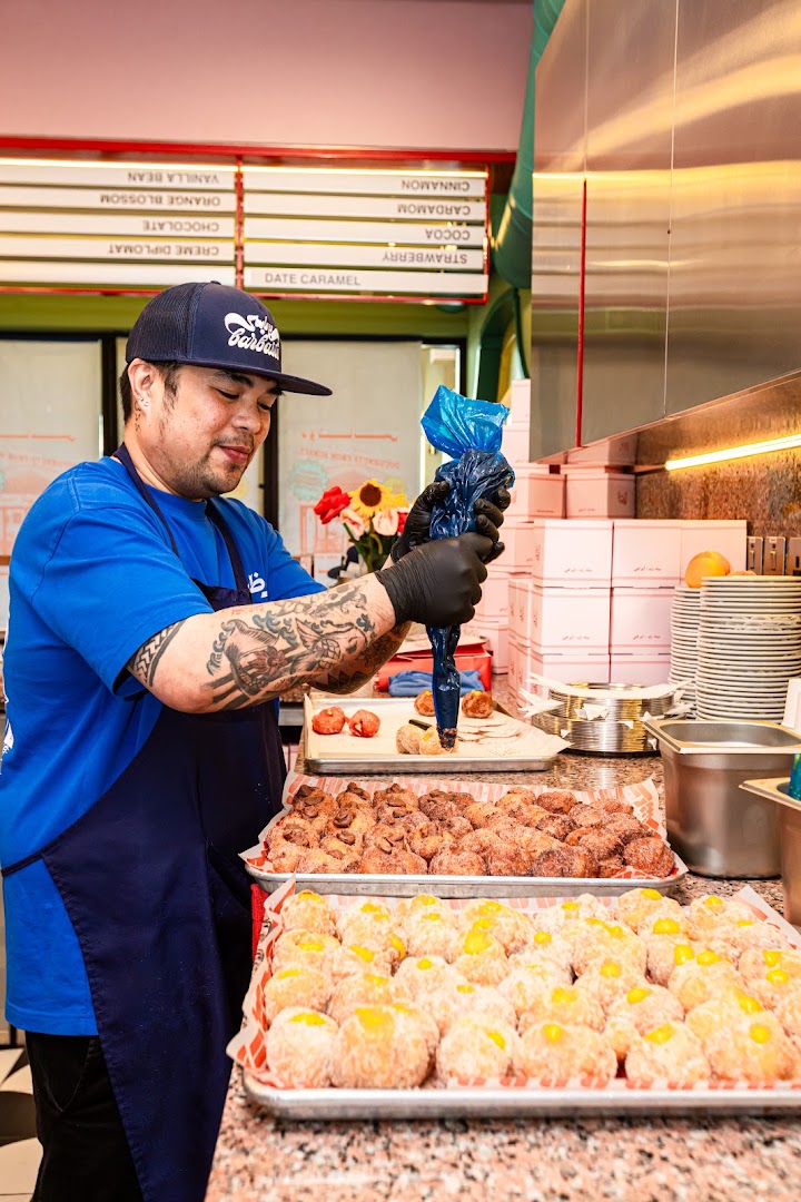 Lucky 2000: professional photo of food preparation