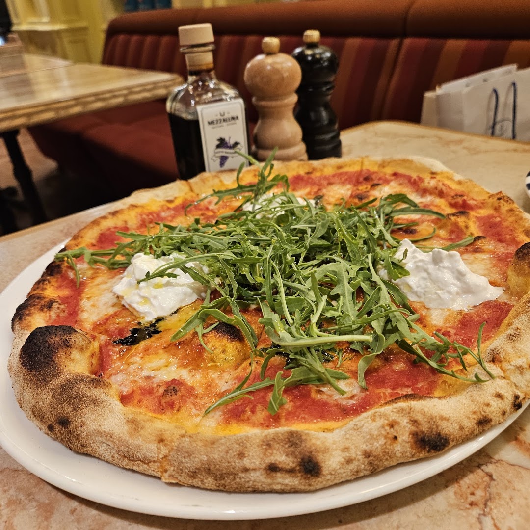 Mezzaluna: appetizing photo of restaurant food