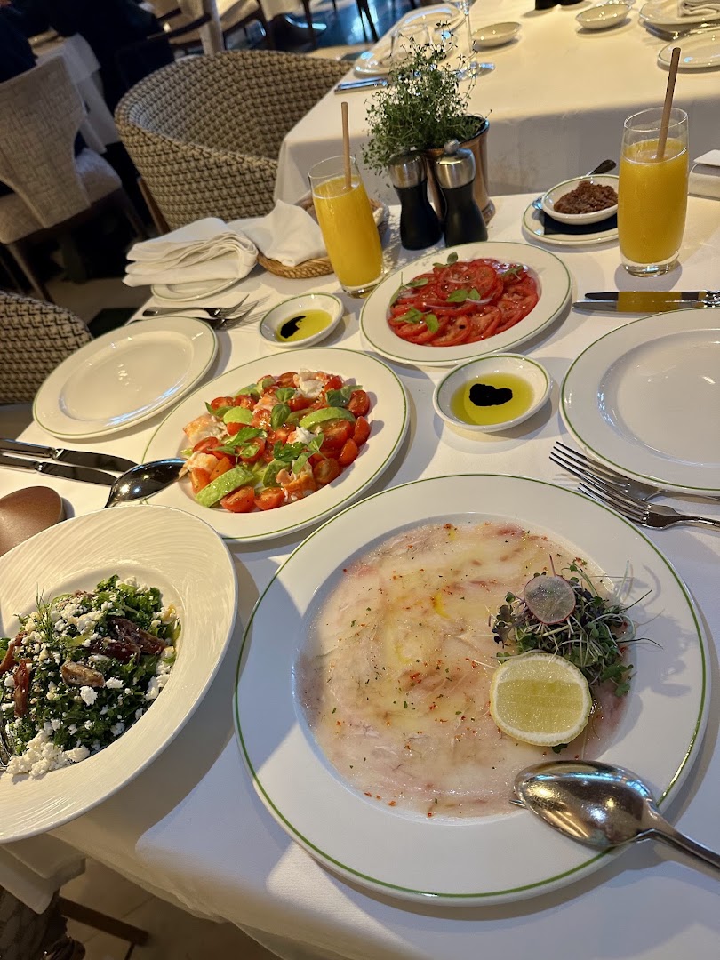 Novikov Abu Dhabi: appetizing food presentation and quality