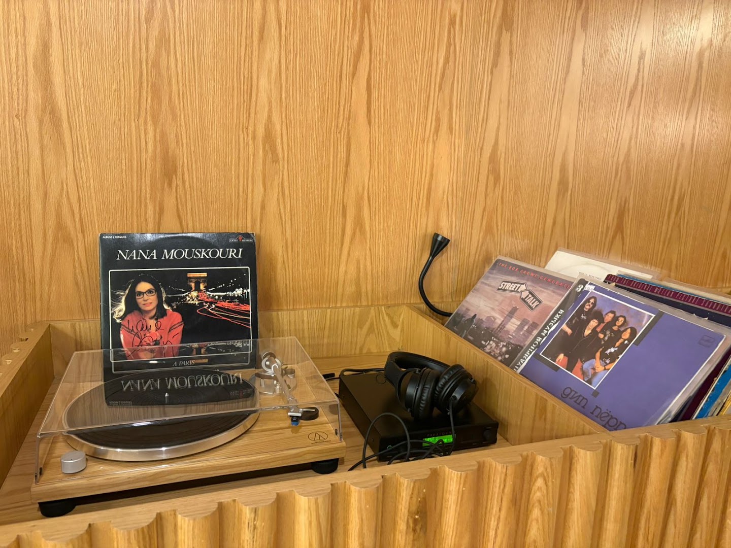 Peninsula Records: clean shop product display photo