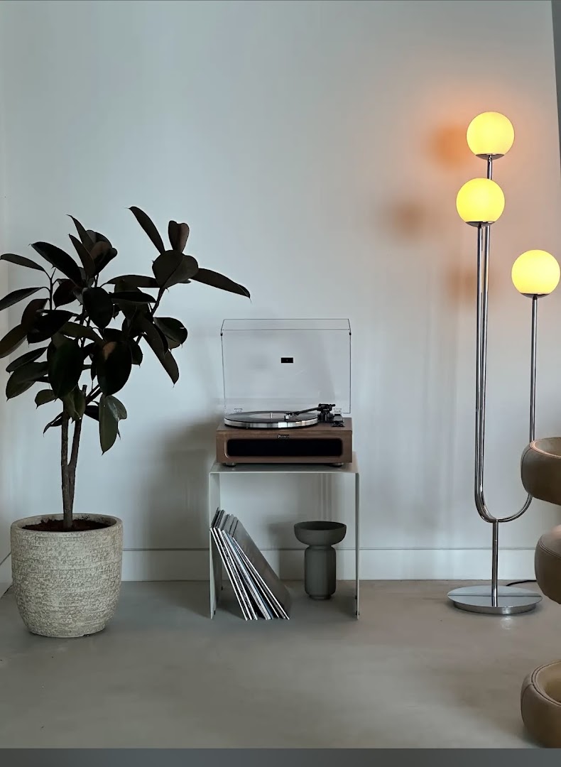 Region Concept Space: stylish interior product display
