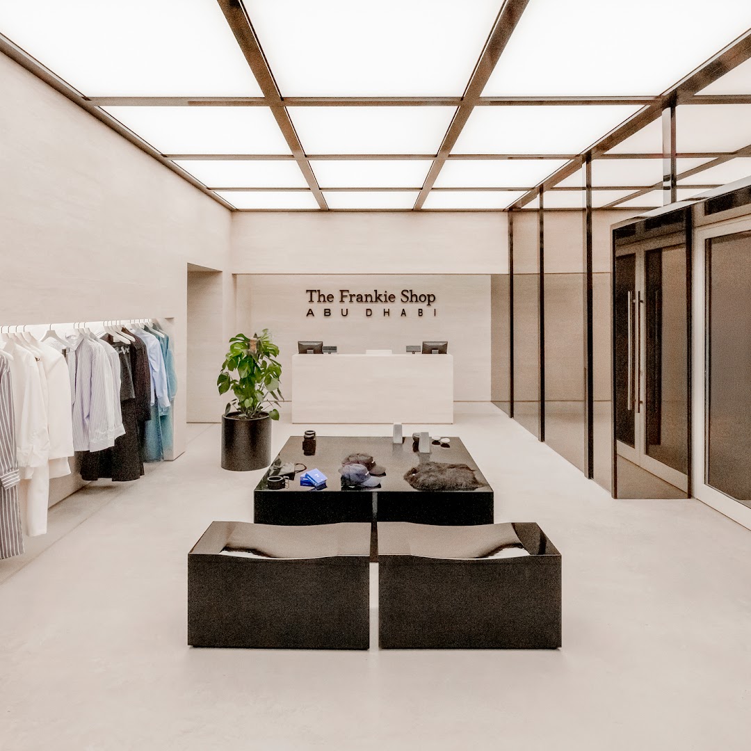 Region Concept Space: professional interior shop photography