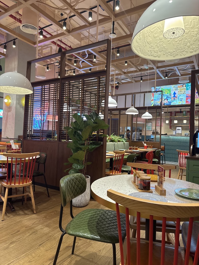 Rosa's Thai: clear, inviting restaurant interior shot