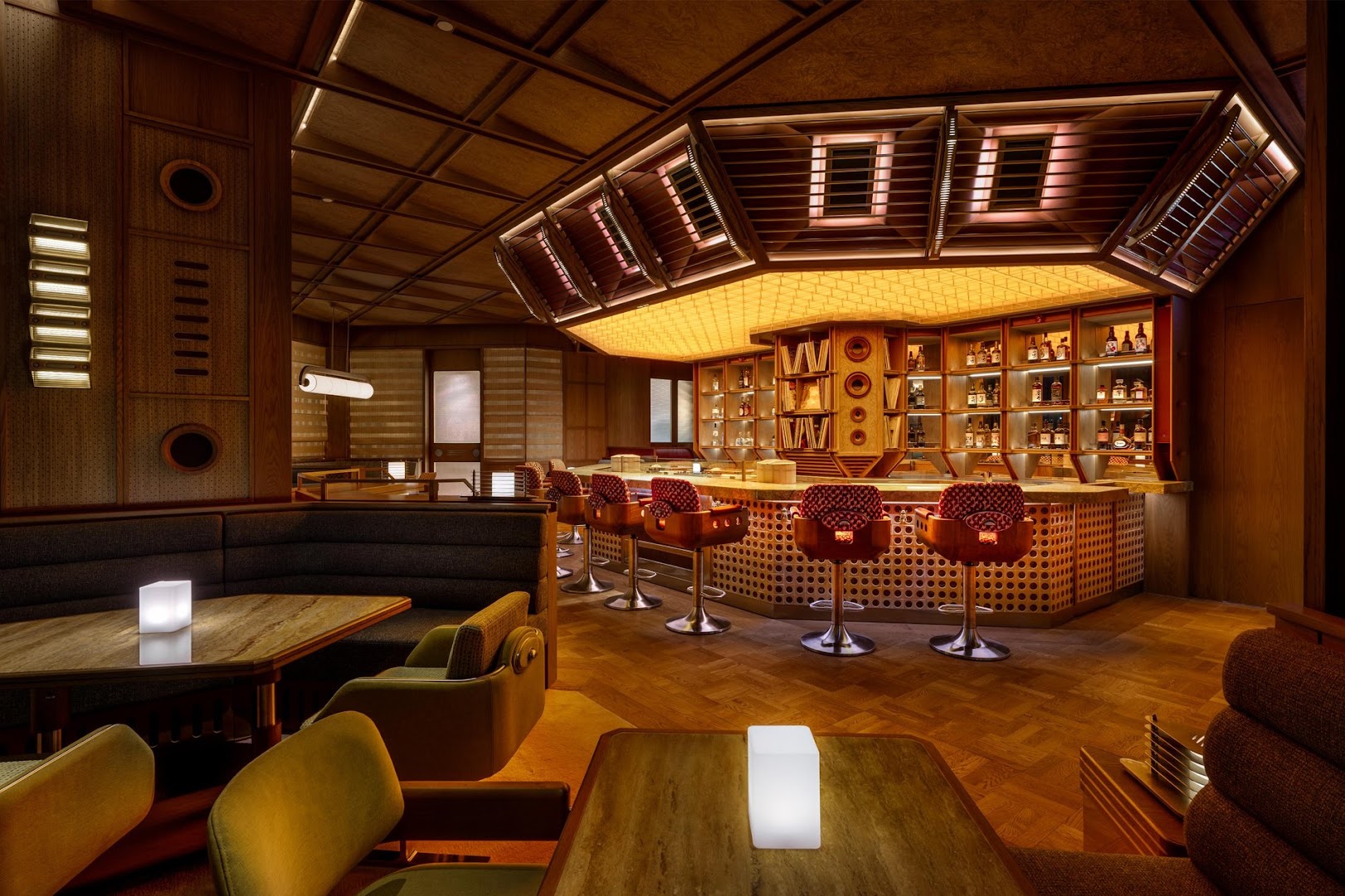 Saikindo: high quality interior atmosphere shot