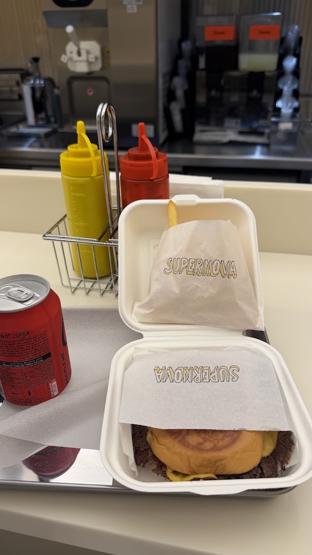 Supernova: appetizing food photo with branding