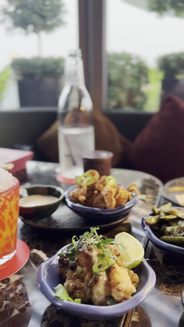 Sushisamba: appetizing food and restaurant atmosphere