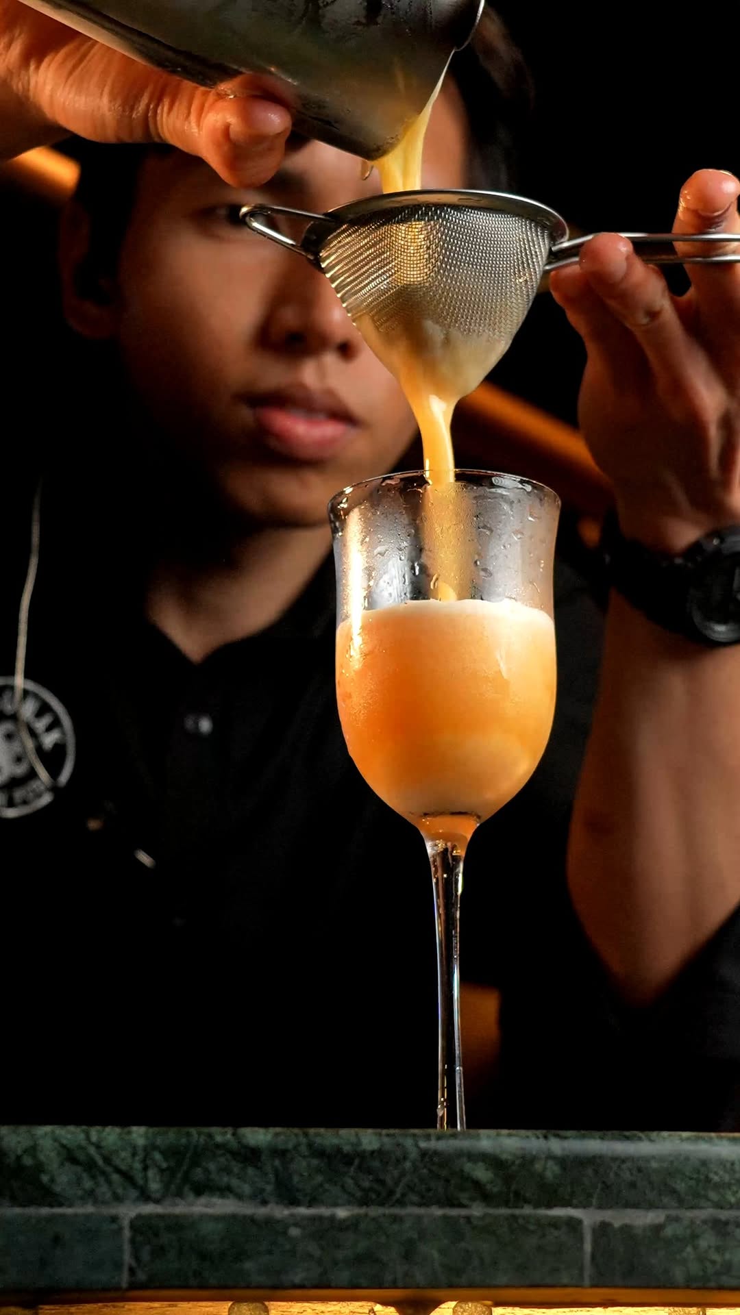 Zoomak Korean Pub: professional high-quality cocktail preparation shot