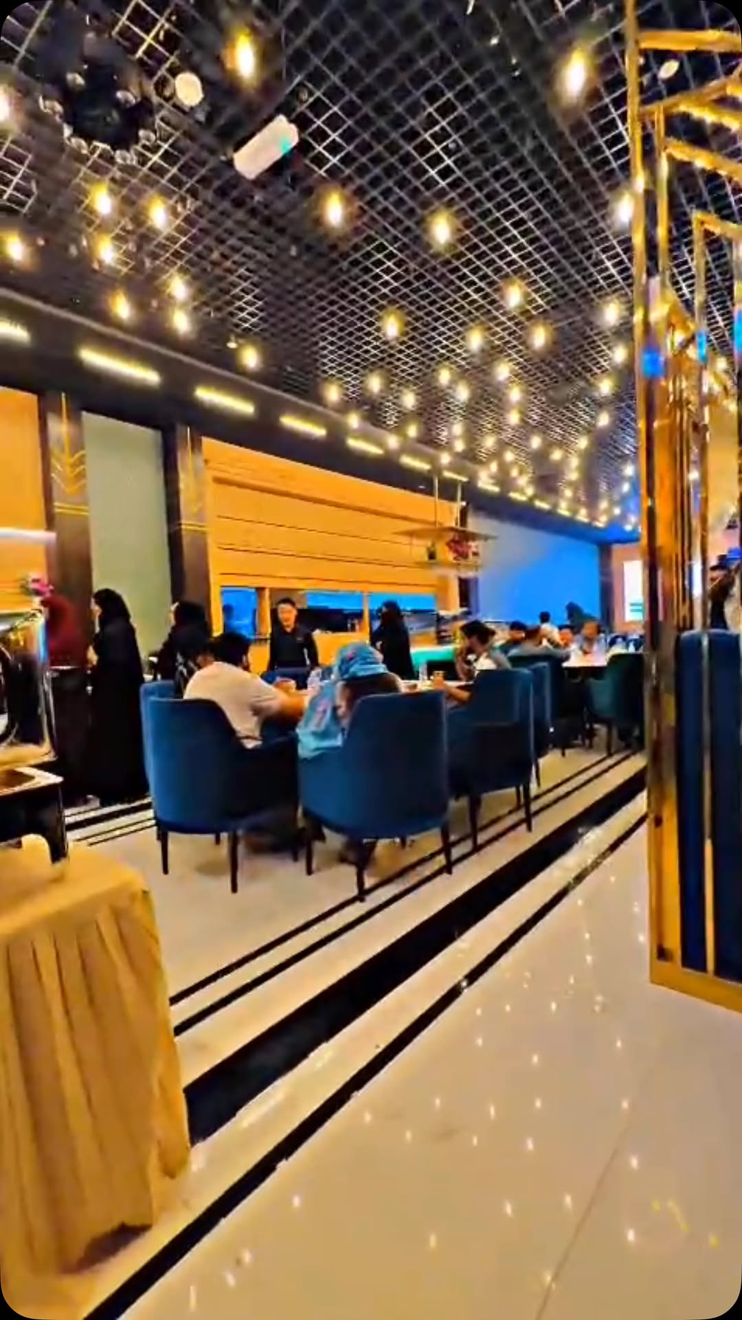 The Crown Restaurant: restaurant interior and atmosphere