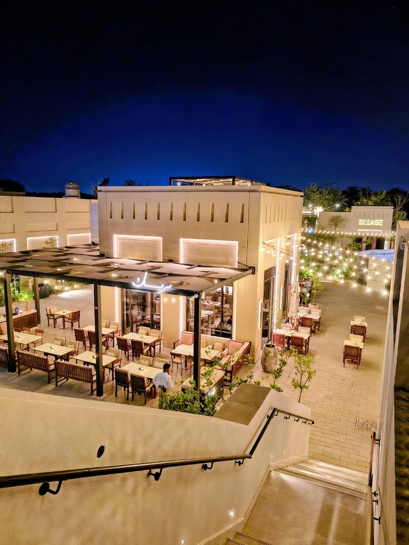 Dialogue: beautiful night shot of venue