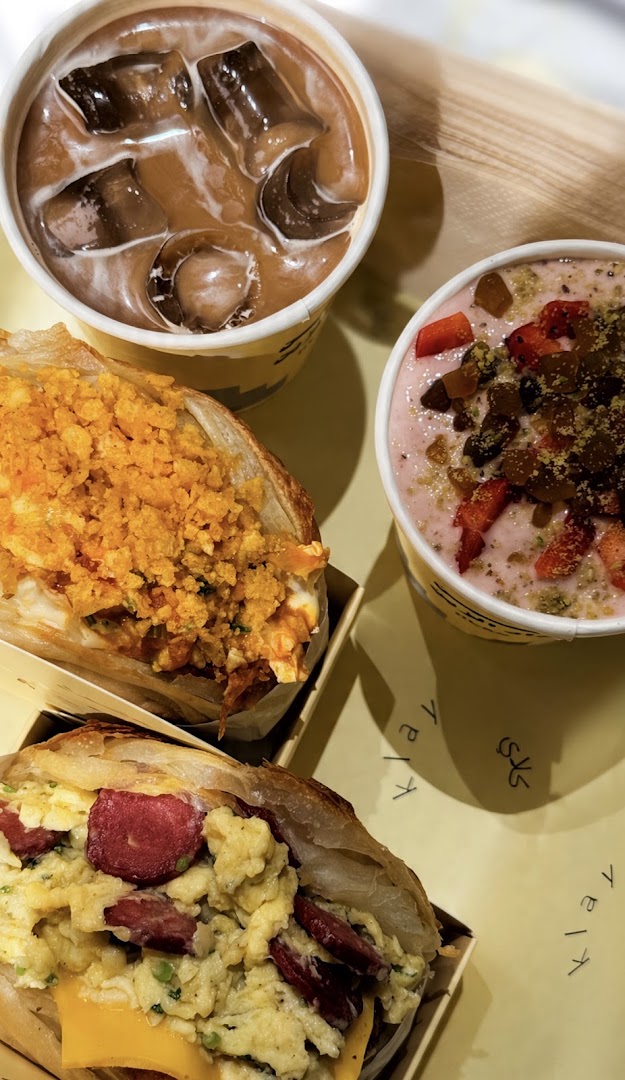 Klay by Karak House: appetizing food and drink presentation