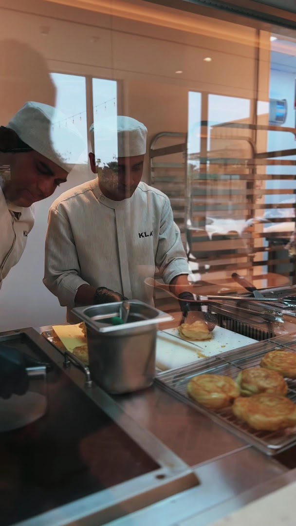 Klay by Karak House: professional shot of staff cooking
