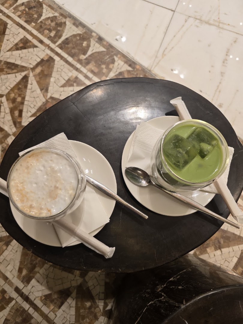 tashas Al Ain: appetizing photo of served drinks