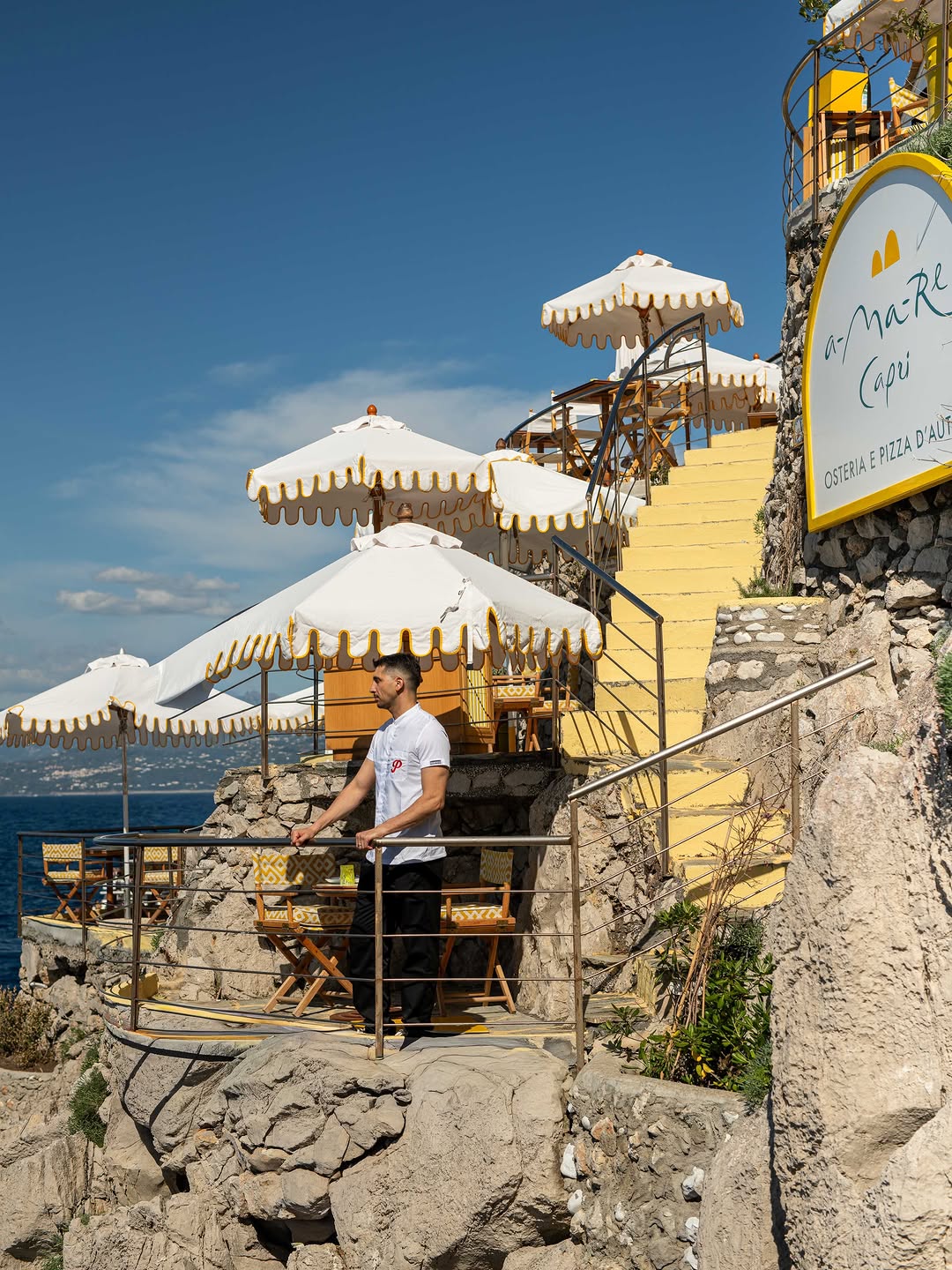 aMaRe Capri: professional photo of restaurant atmosphere