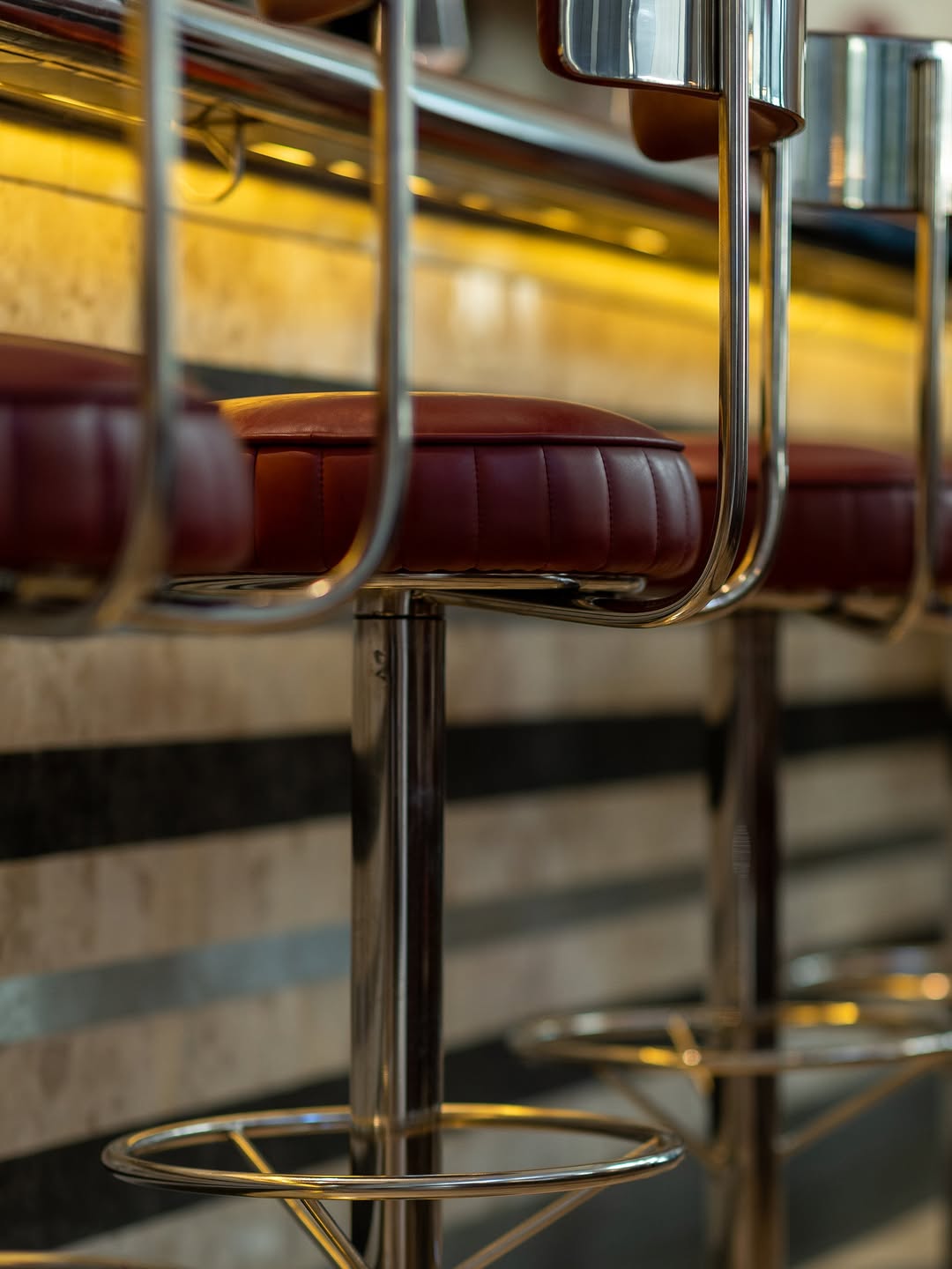 Barrafina: high quality interior atmosphere shot