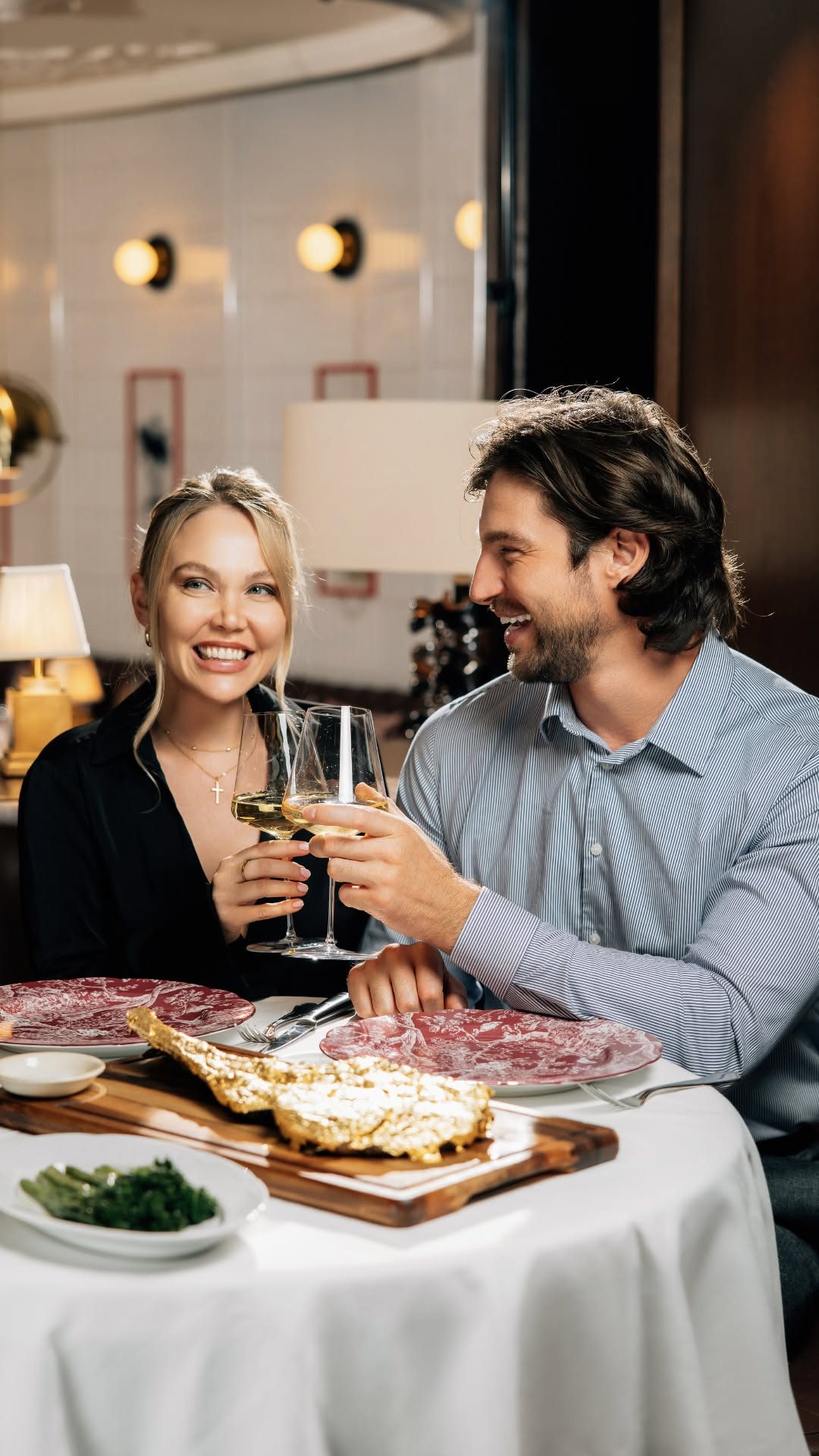 Fumée: professional photo showing dining experience