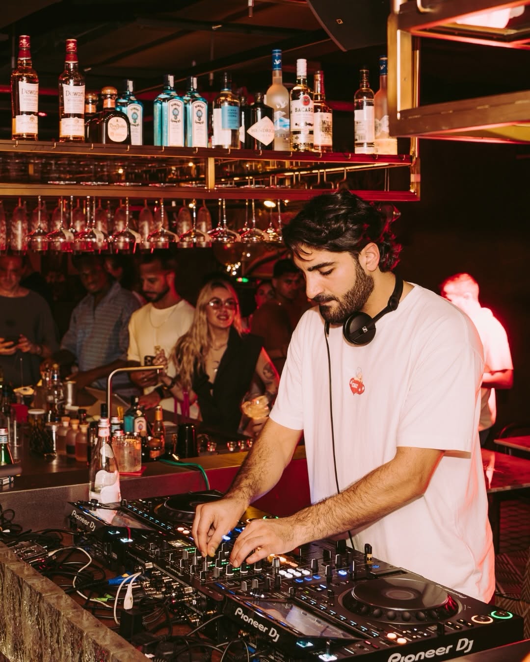 GABA: vibrant bar atmosphere well