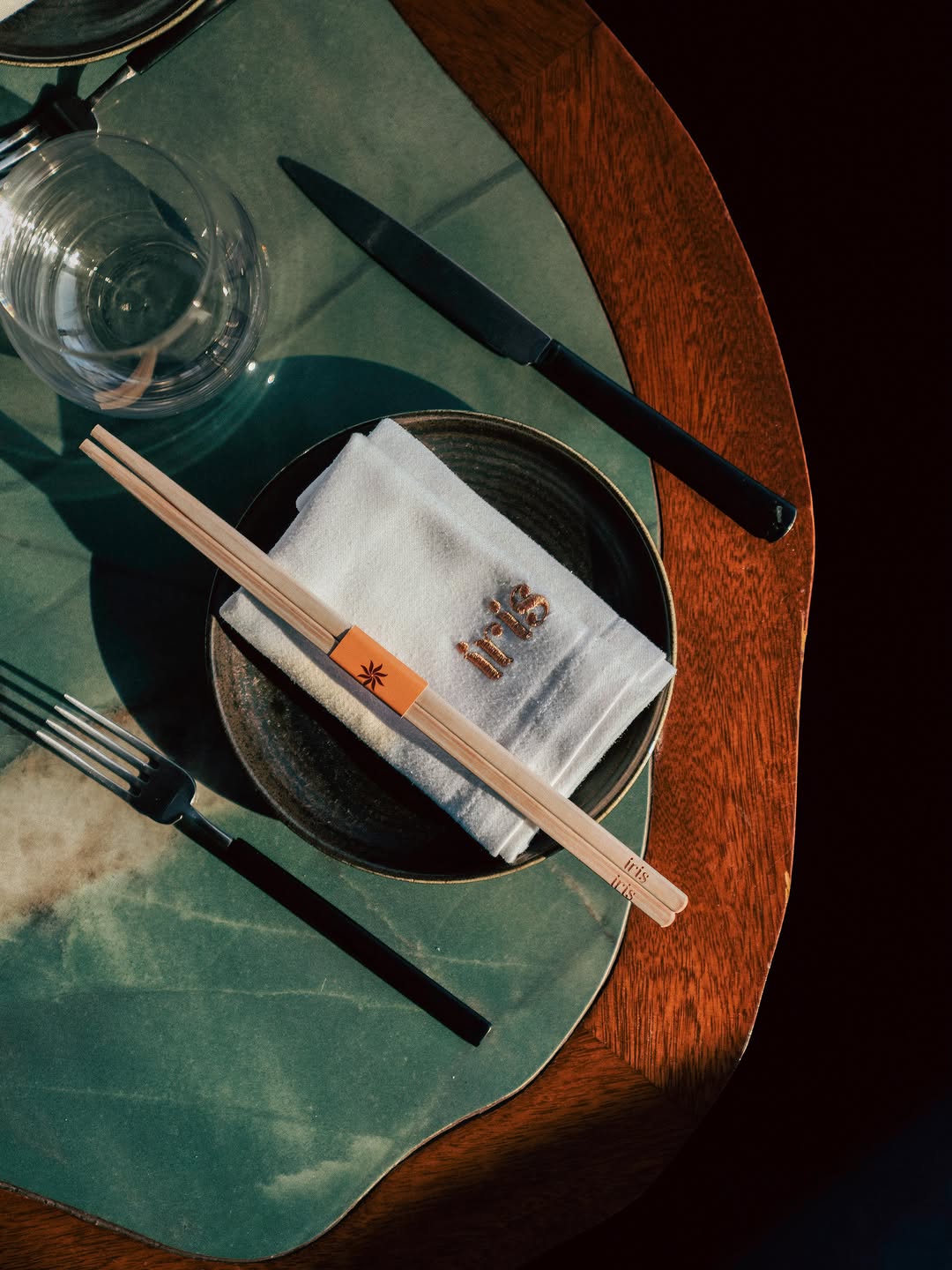 Iris Harbour: professional and aesthetic table setting