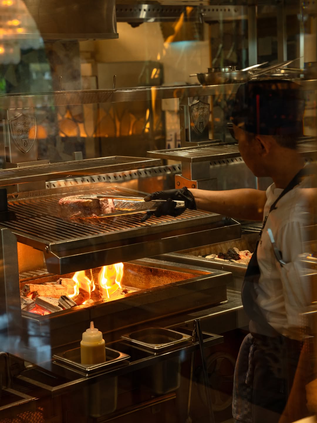 Kira Dubai: professional shot of chef cooking