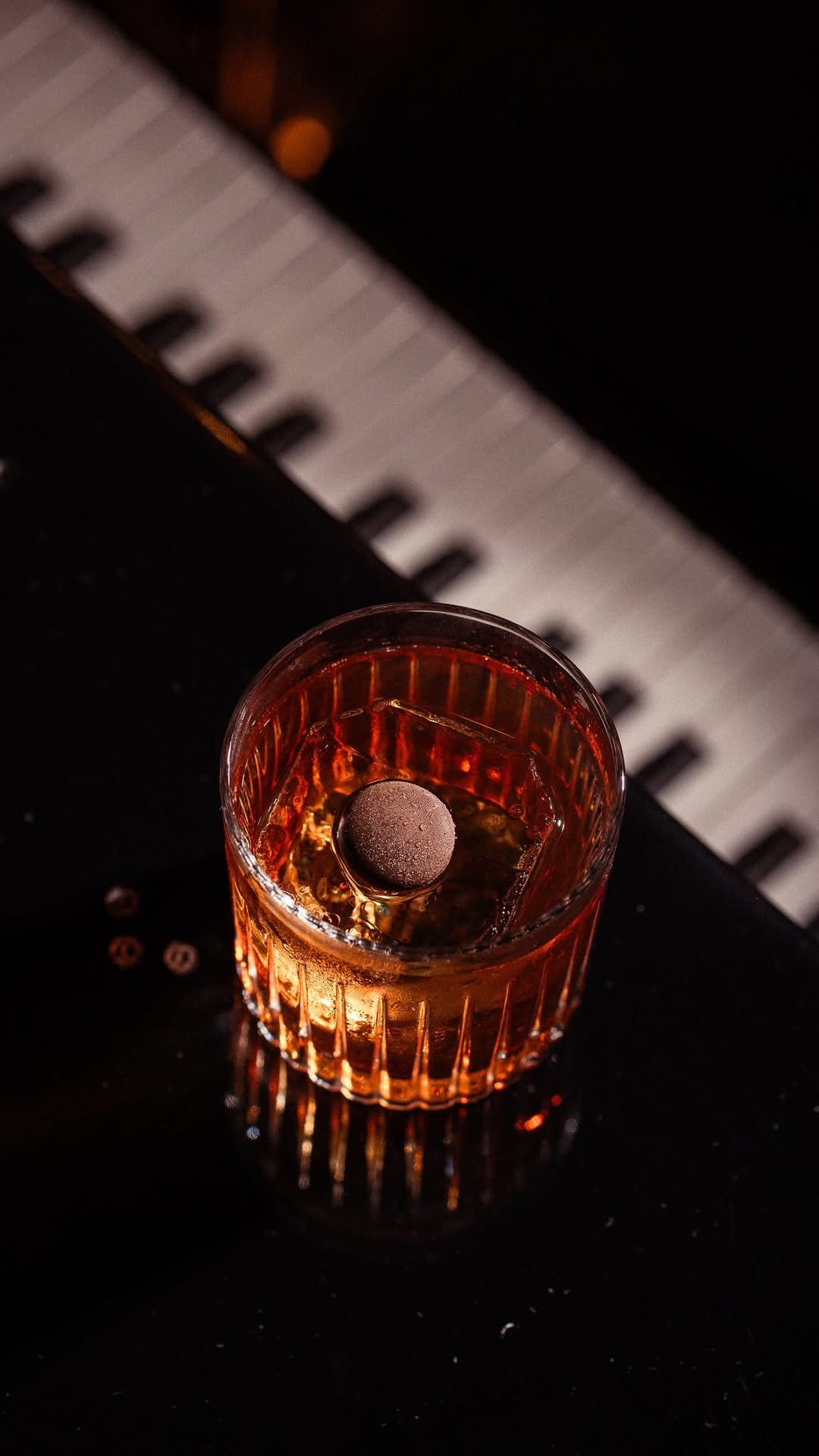Le Piaf: professional and atmospheric cocktail shot